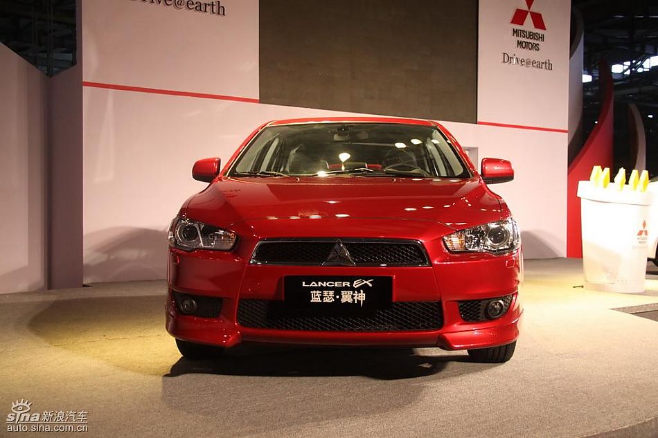 东南三菱翼神外观实拍图