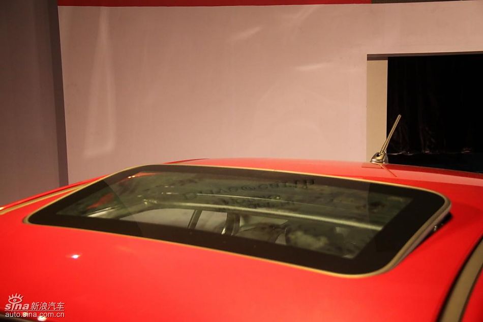 东南三菱翼神外观实拍图