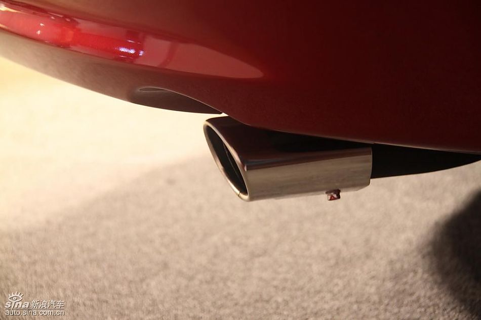 东南三菱翼神外观实拍图