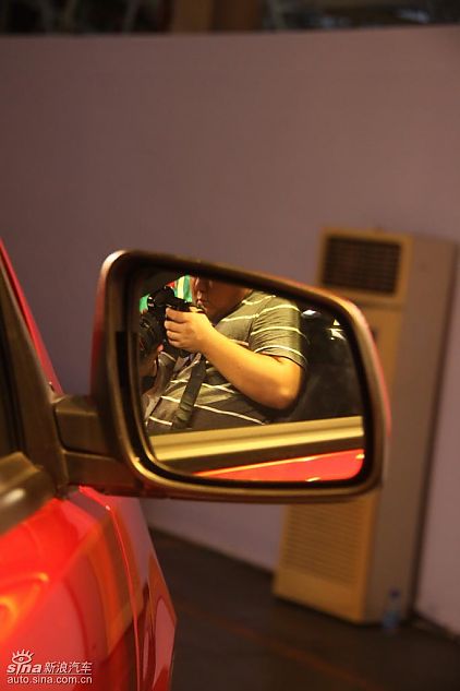 东南三菱翼神外观实拍图