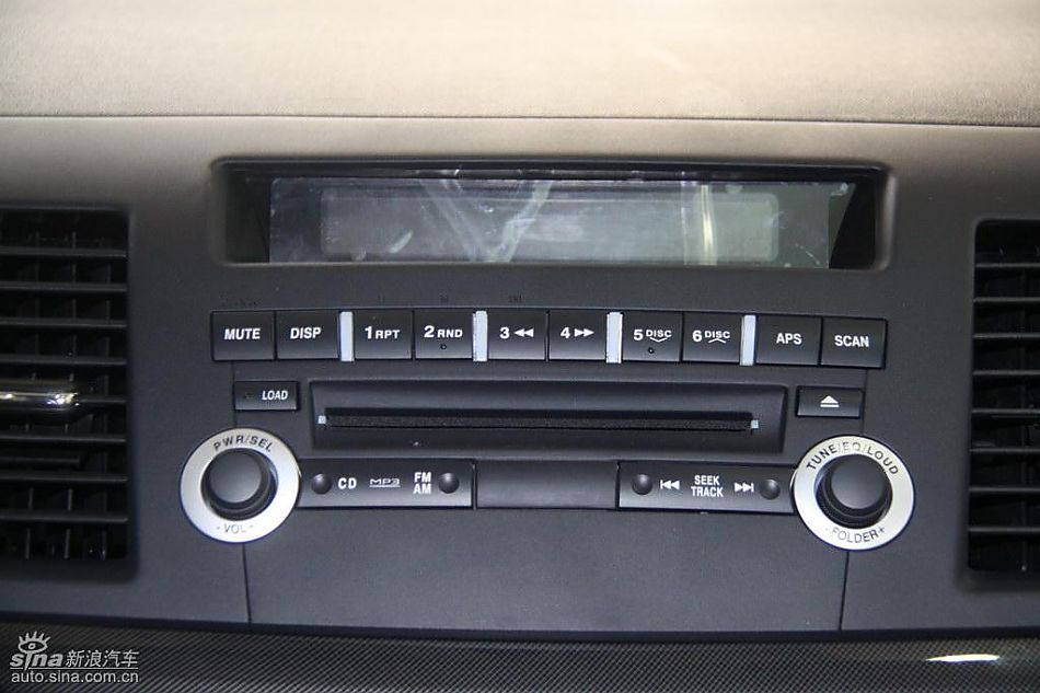 东南三菱翼神下线仪式现场新车内饰细节图