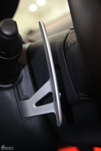 东南三菱翼神下线仪式现场新车内饰细节图