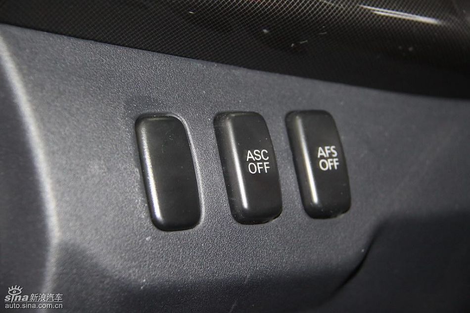 东南三菱翼神下线仪式现场新车内饰细节图