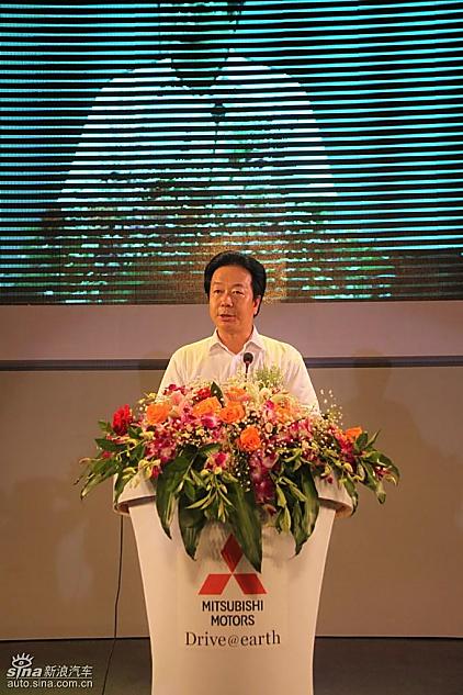 东南三菱翼神下线仪式现场 东南汽车董事长廉小强致辞
