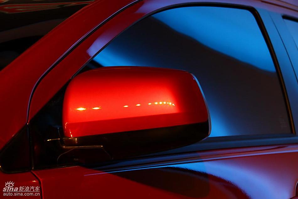 东南三菱蓝瑟翼神命名现场亮相