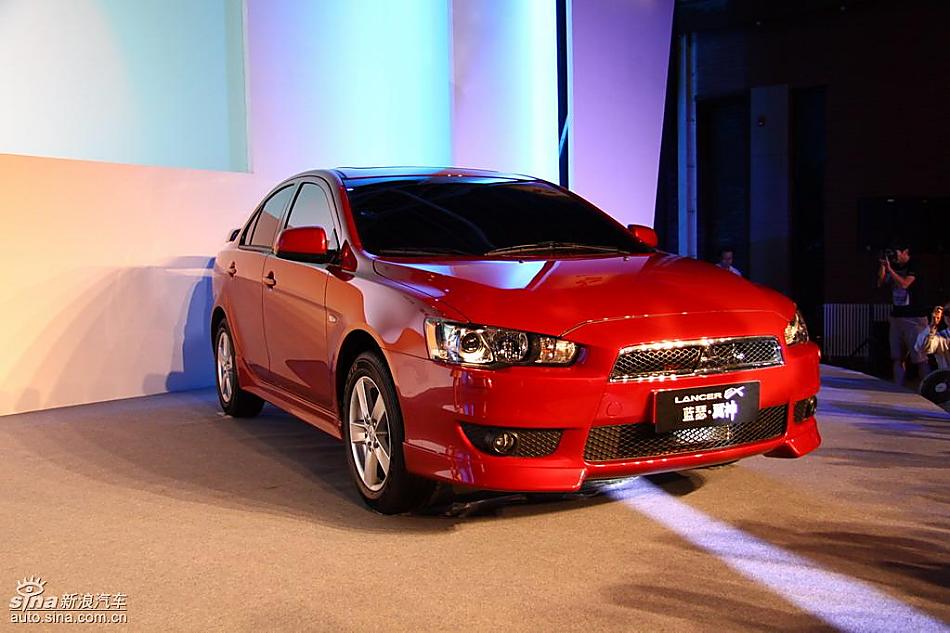 东南三菱蓝瑟翼神命名现场亮相