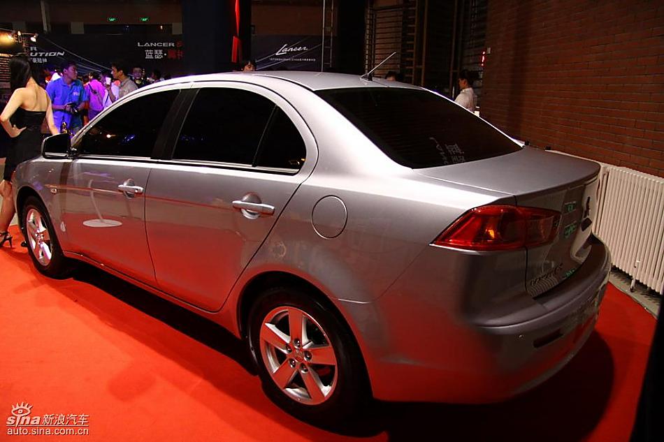 东南三菱蓝瑟翼神命名现场亮相