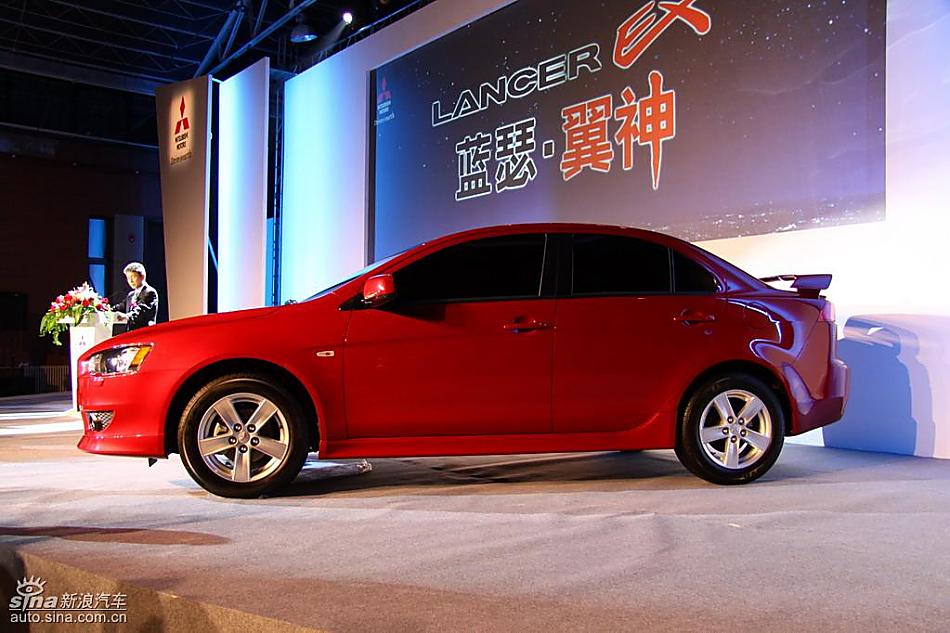 东南三菱蓝瑟翼神命名现场亮相