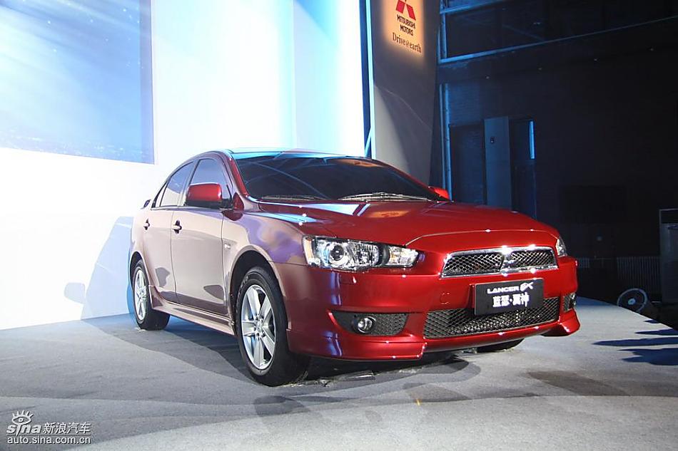 东南三菱蓝瑟翼神命名现场亮相