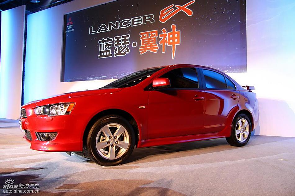 东南三菱蓝瑟翼神命名现场亮相