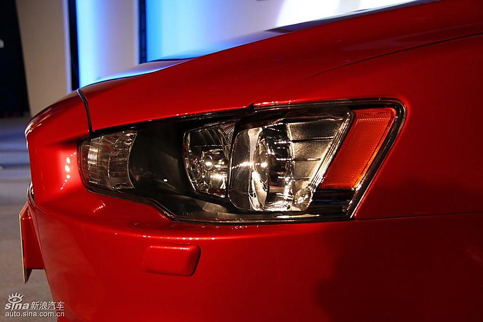 东南三菱蓝瑟翼神命名现场亮相