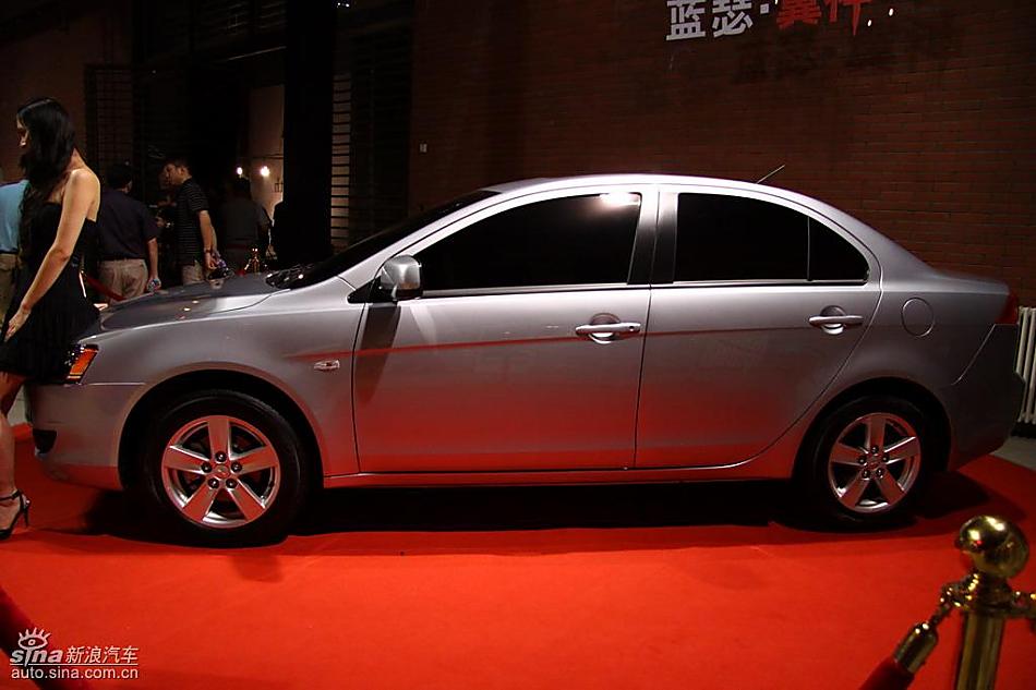 东南三菱蓝瑟翼神命名现场亮相