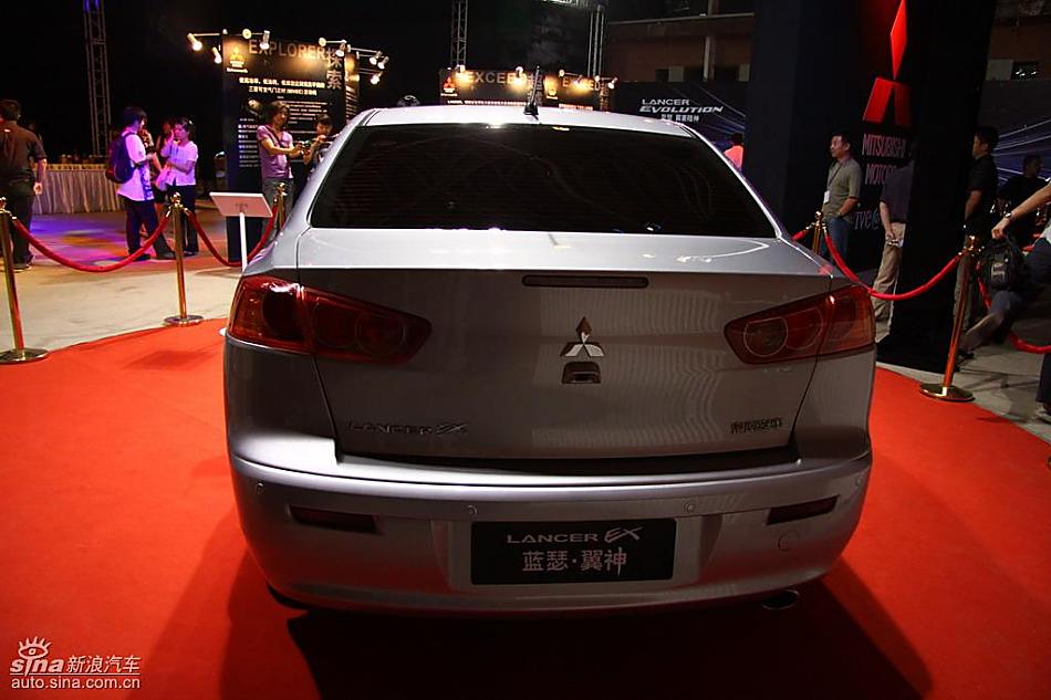 东南三菱蓝瑟翼神命名现场亮相