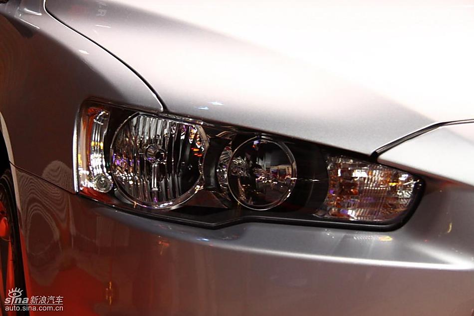 东南三菱蓝瑟翼神命名现场亮相