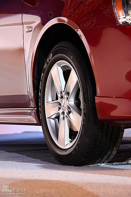 东南三菱蓝瑟翼神命名现场亮相