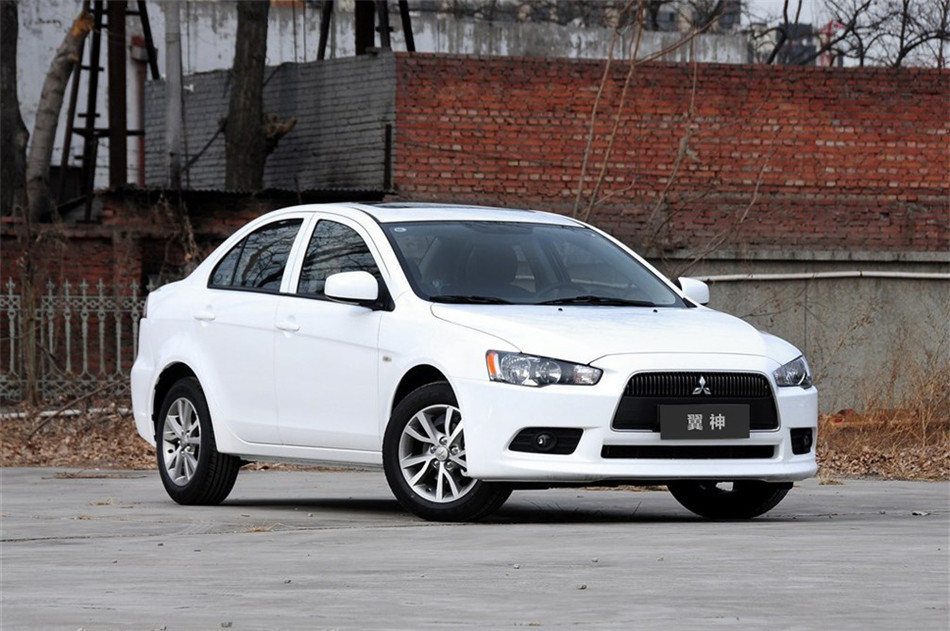 2013款 时尚版 1.8L CVT 舒适型 外观