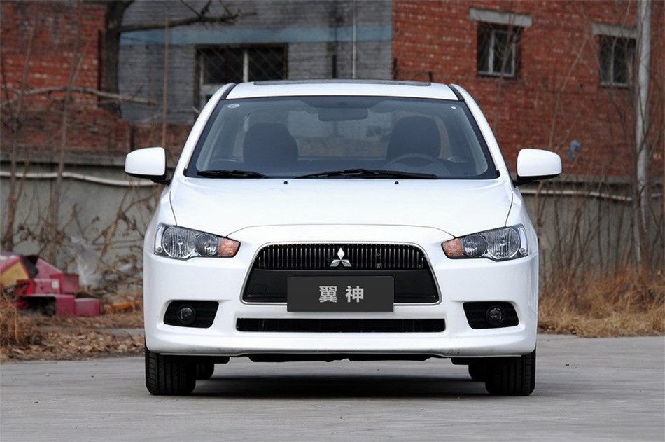 2013款 时尚版 1.8L CVT 舒适型 外观