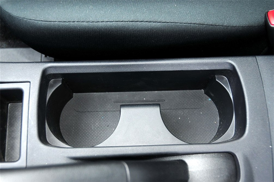 2013款 时尚版 1.8L CVT 舒适型 内饰