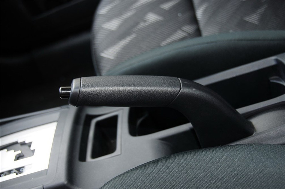 2013款 时尚版 1.8L CVT 舒适型 内饰