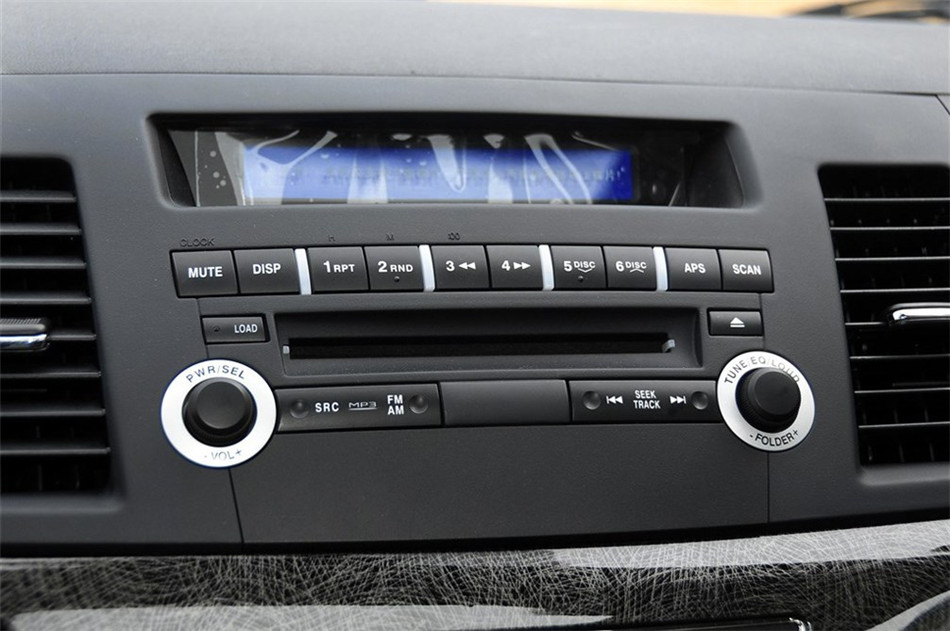 2013款 时尚版 1.8L CVT 舒适型 内饰