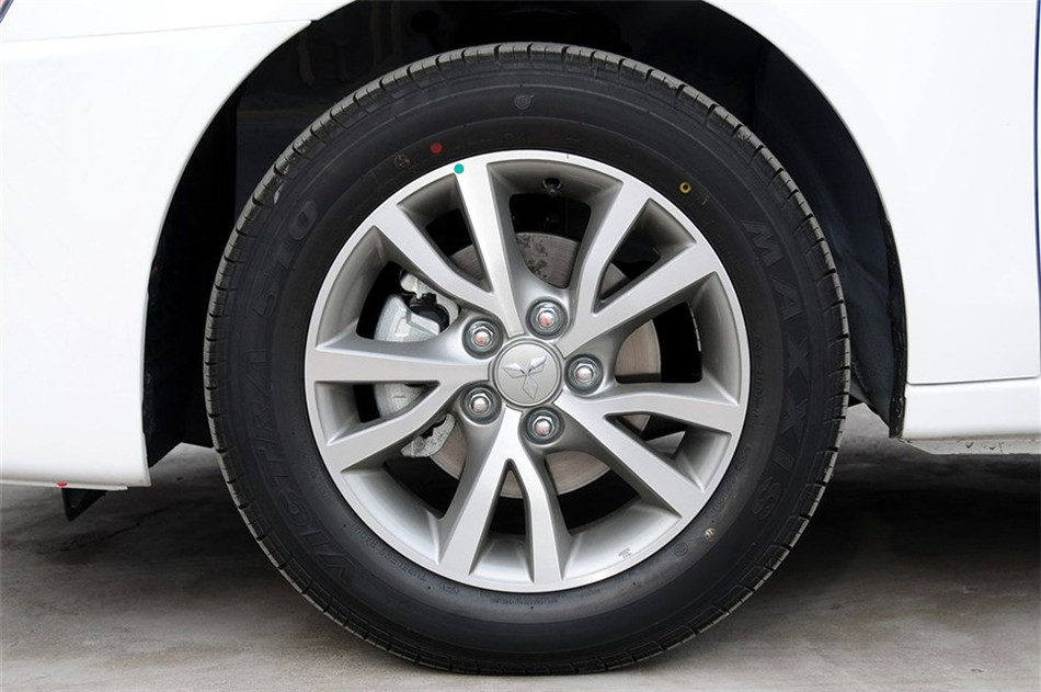 2013款 时尚版 1.8L CVT 舒适型 其他