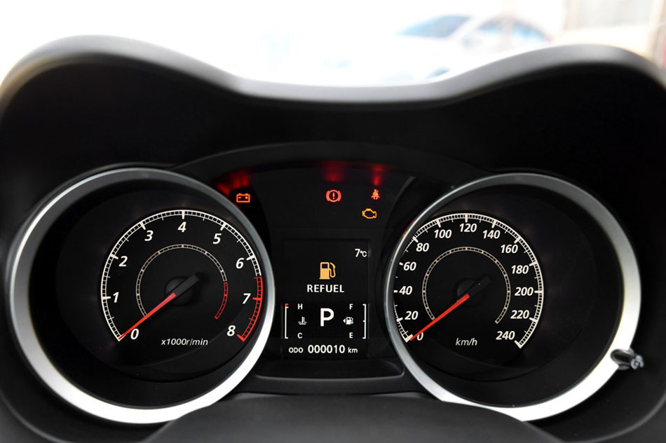 2015款 1.8L CVT致尚型 国V 内饰