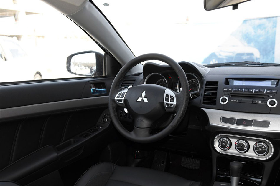 2015款 1.8L CVT致尚型 国V 内饰