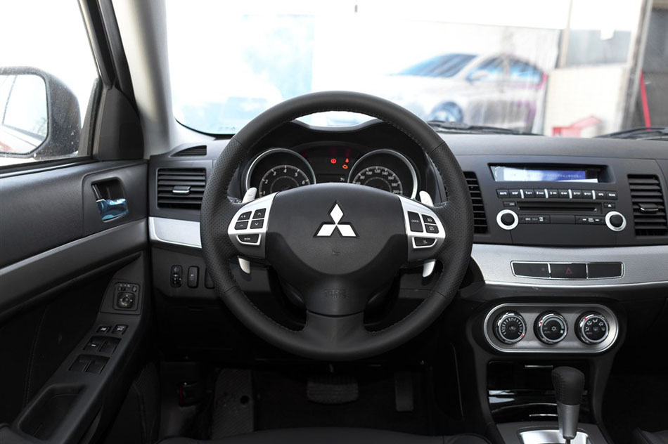 2015款 1.8L CVT致尚型 国V 内饰