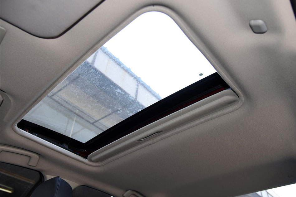 2015款 1.8L CVT致尚型 国V 座椅空间