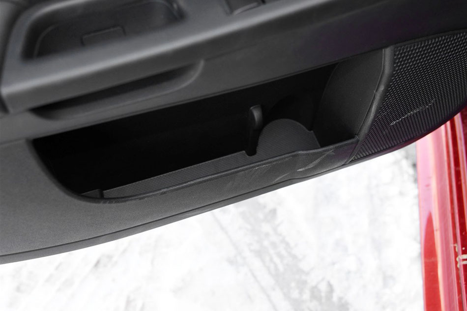 2015款 1.8L CVT致尚型 国V 座椅空间