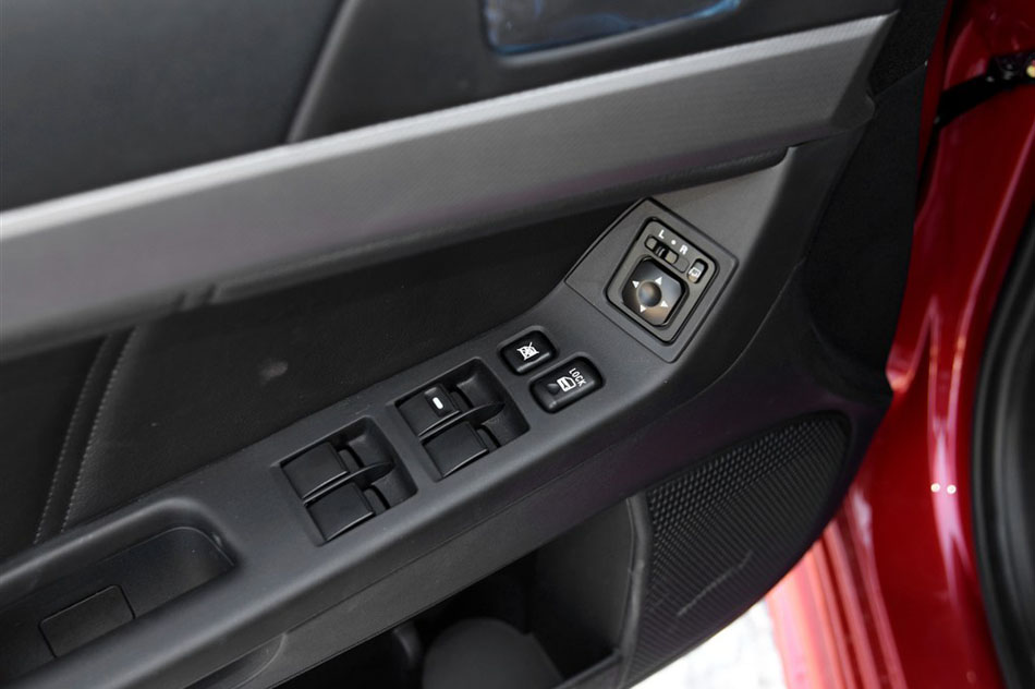 2015款 1.8L CVT致尚型 国V 座椅空间