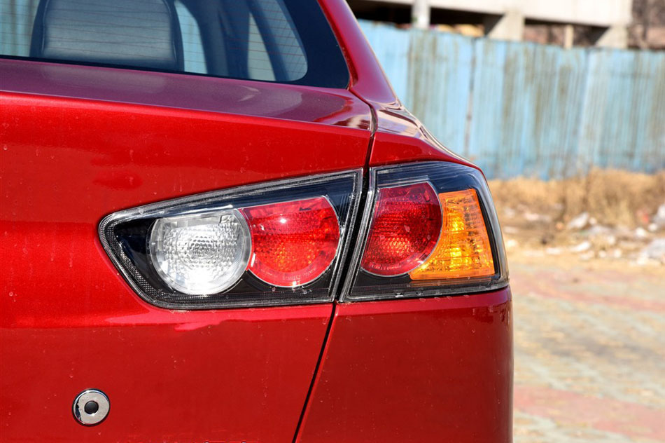 2015款 1.8L CVT致尚型 国V 细节