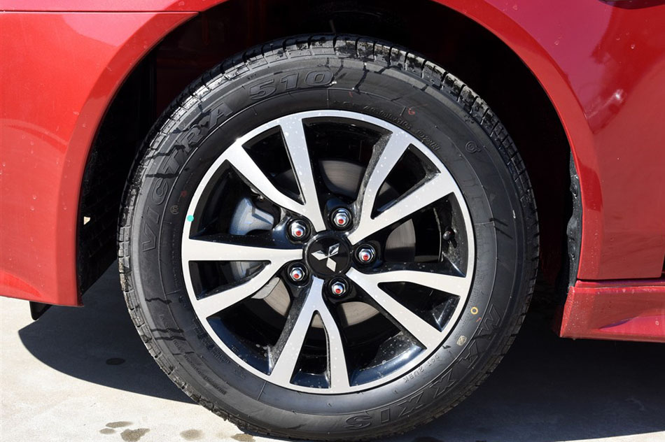 2015款 1.8L CVT致尚型 国V 细节