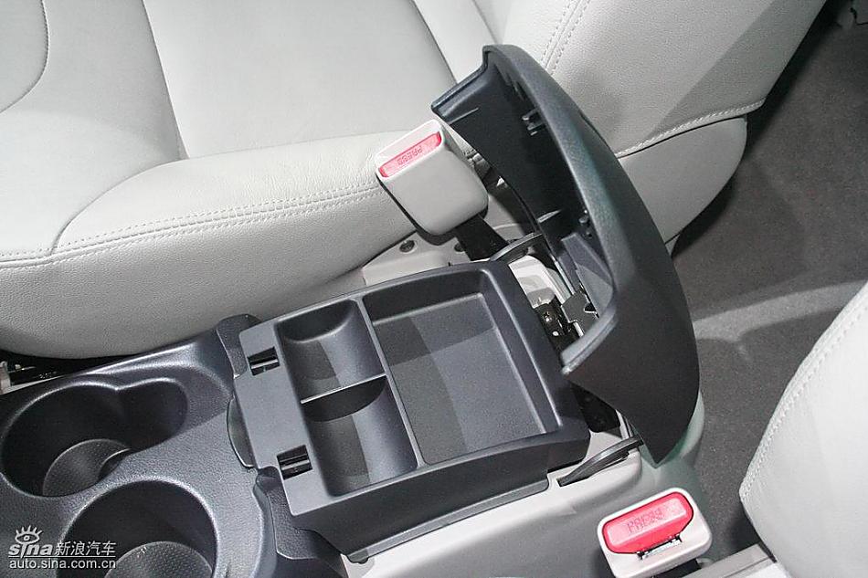 三菱君阁内饰实拍