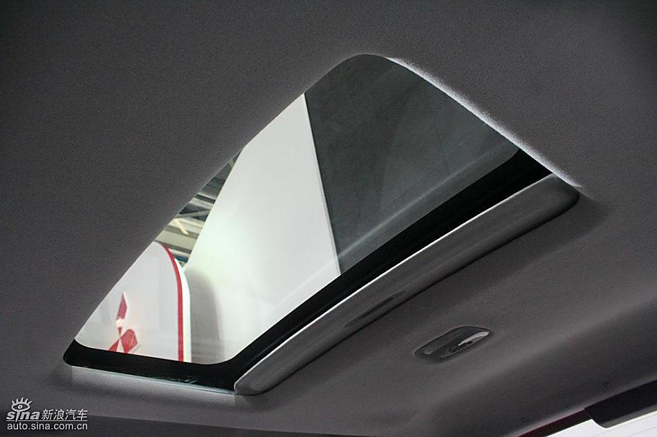 三菱君阁内饰实拍