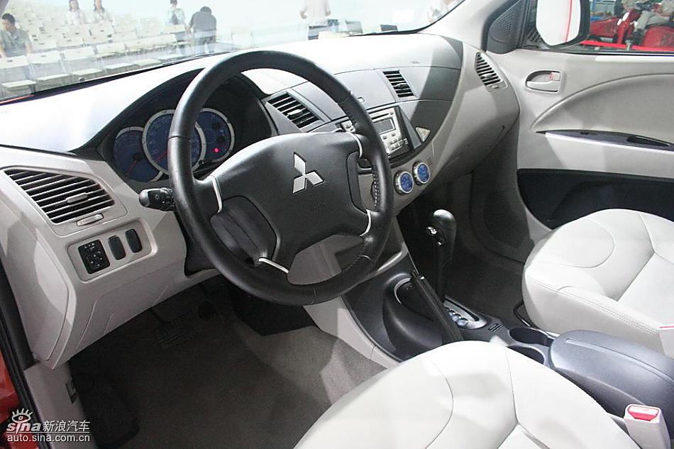 三菱君阁内饰实拍