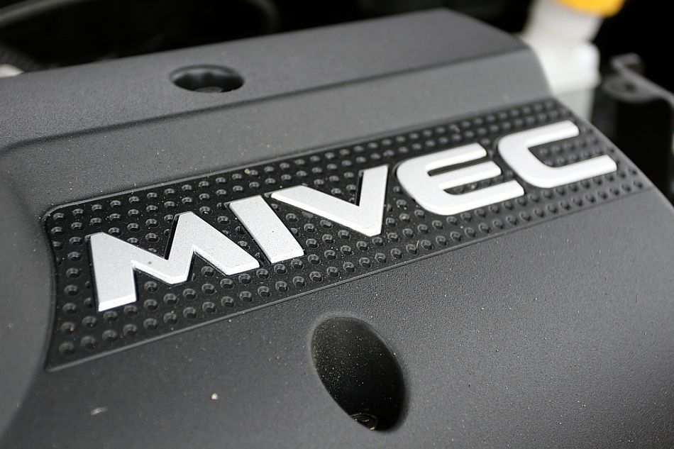 东南三菱君阁引擎图片