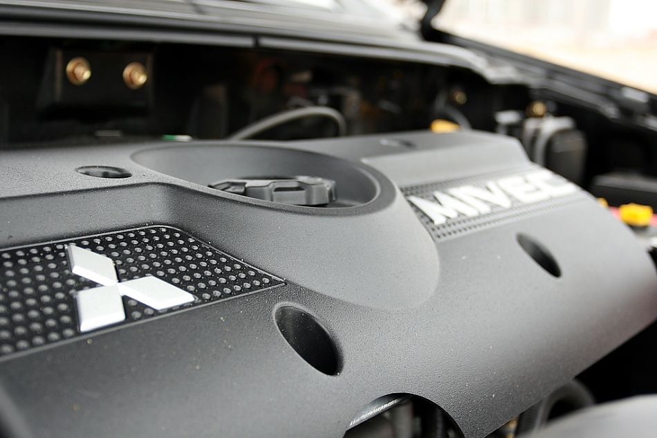 东南三菱君阁引擎图片