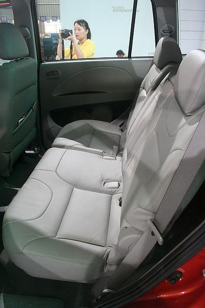 三菱Zinger君阁下线现场图