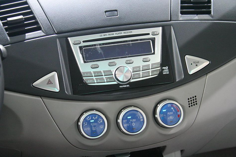 三菱Zinger君阁下线现场图