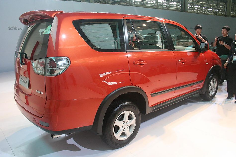 三菱Zinger君阁下线现场图