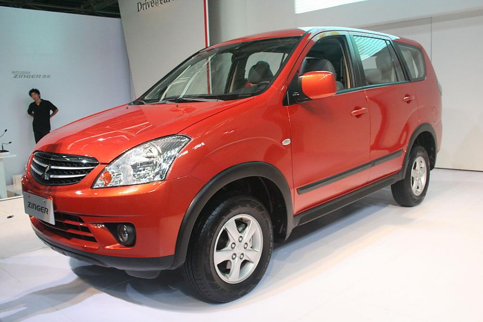 三菱Zinger君阁下线现场图