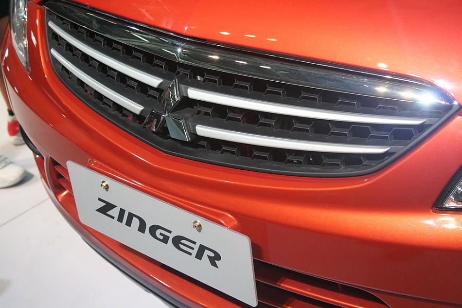 三菱Zinger君阁下线现场图