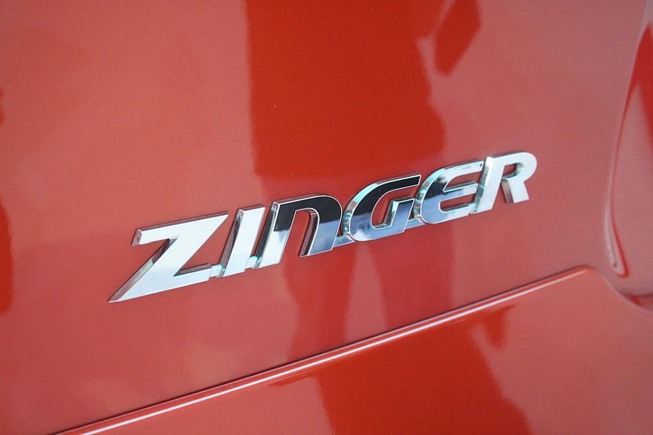 三菱Zinger君阁下线现场图