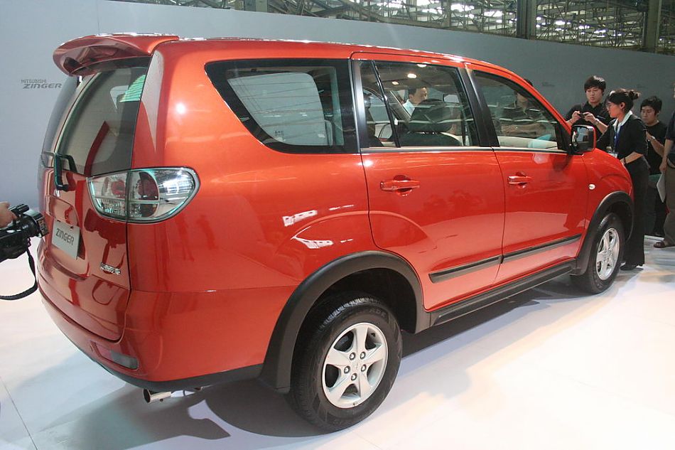 三菱Zinger君阁下线现场图