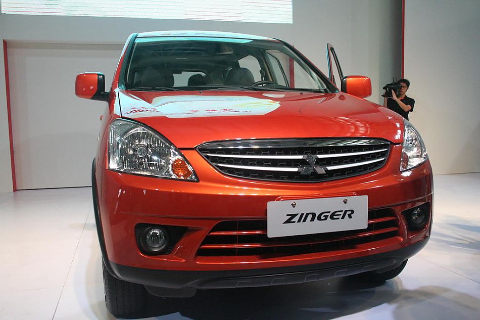 三菱Zinger君阁下线现场图