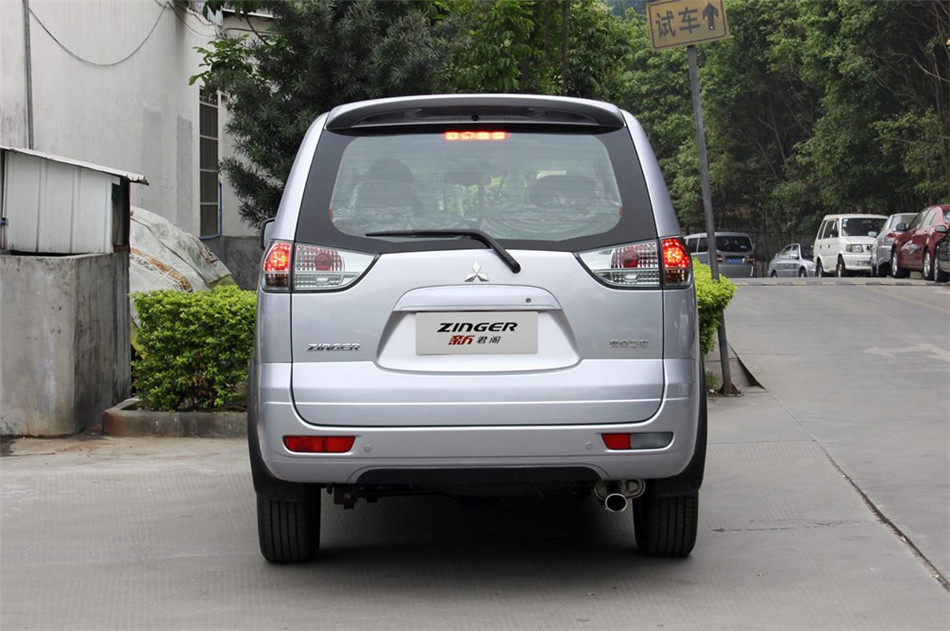 2011款 2.0L AT 旗舰型 外观