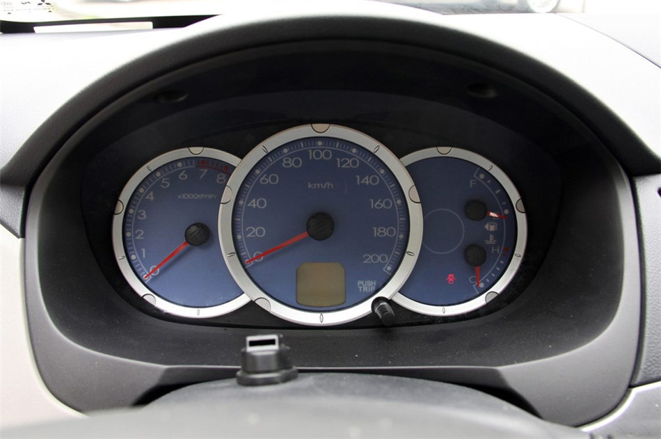 2011款 2.0L AT 旗舰型 内饰