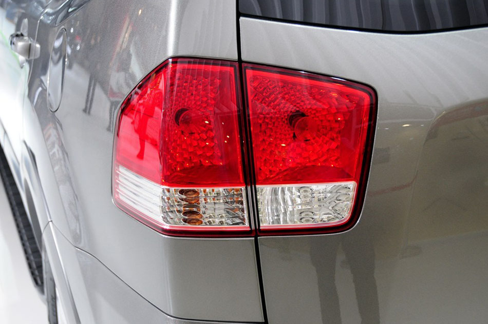 起亚霸锐3.8L自动豪华型 细节