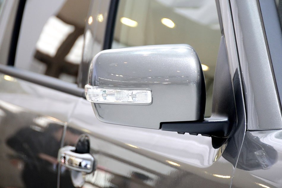 起亚霸锐3.8L自动豪华型 细节